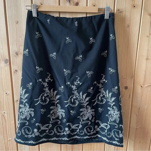 Ann Taylor Black and Beige Floral Skirt- Size 4